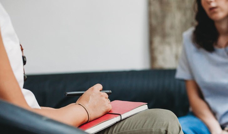 Woman on psychotherapy session